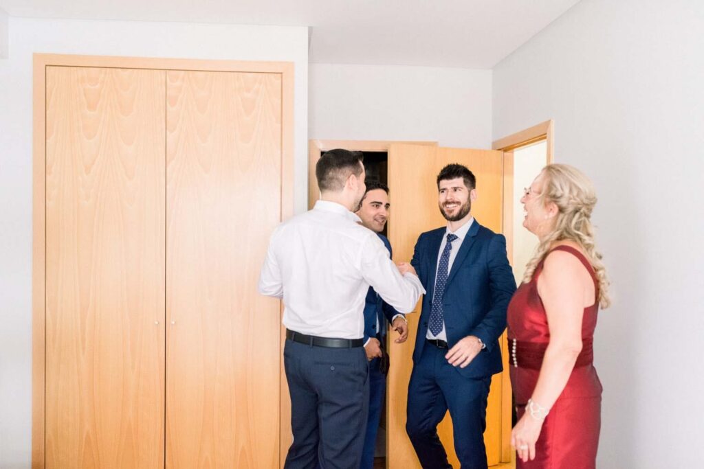 fotografia de um casal de noivos e de um casamento religioso no Porto fotografado pela fotografo de casamento Rui Cardoso Photography