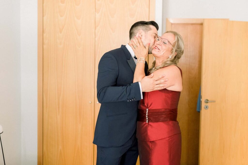fotografia de um casal de noivos e de um casamento religioso no Porto fotografado pela fotografo de casamento Rui Cardoso Photography