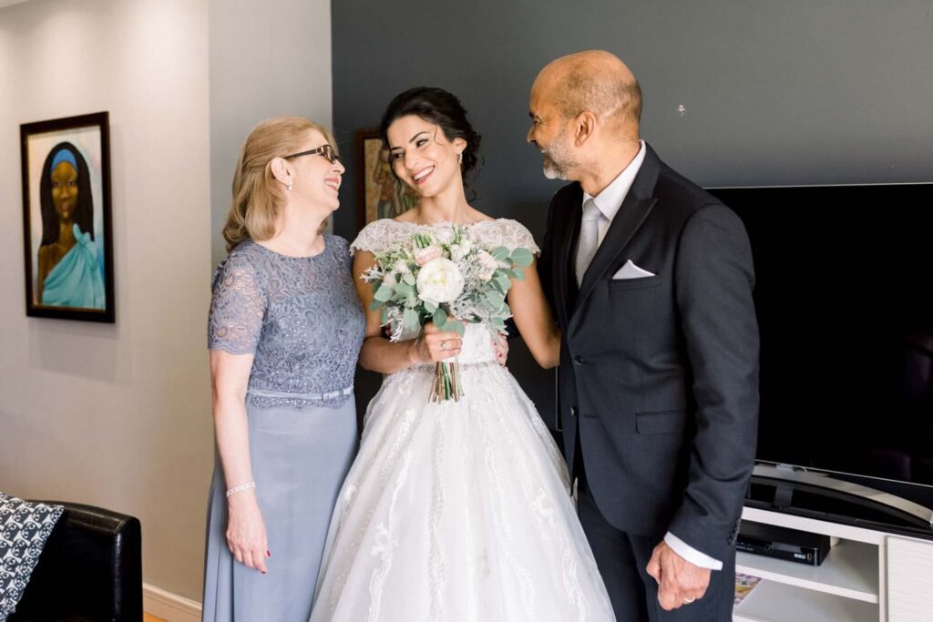 fotografia de um casal de noivos e de um casamento religioso no Porto fotografado pela fotografo de casamento Rui Cardoso Photography