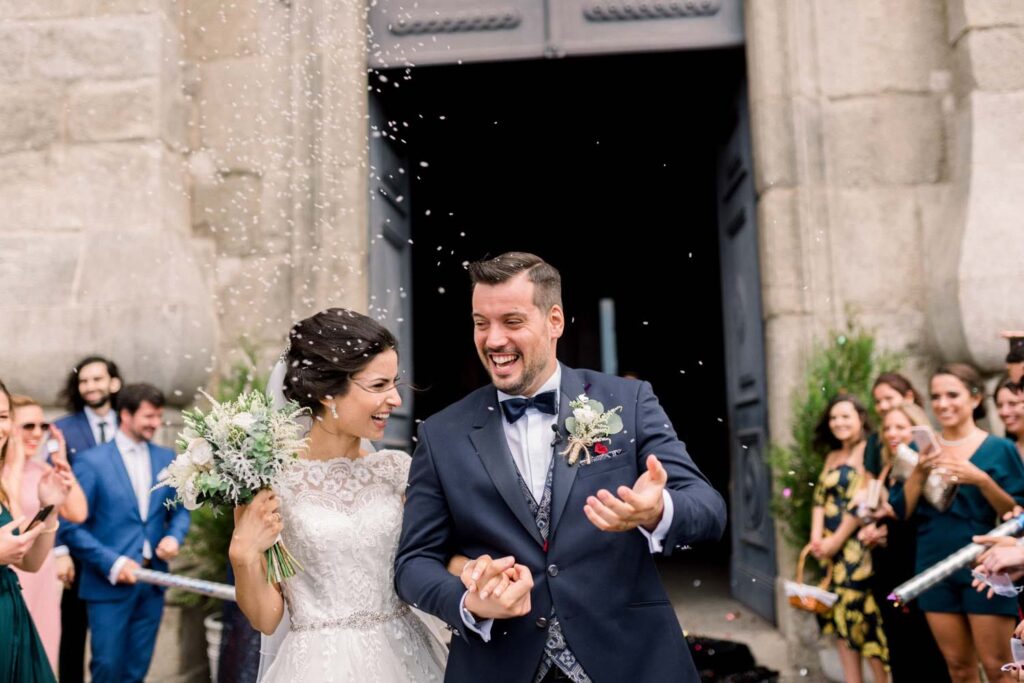 fotografia de um casal de noivos e de um casamento religioso no Porto fotografado pela fotografo de casamento Rui Cardoso Photography