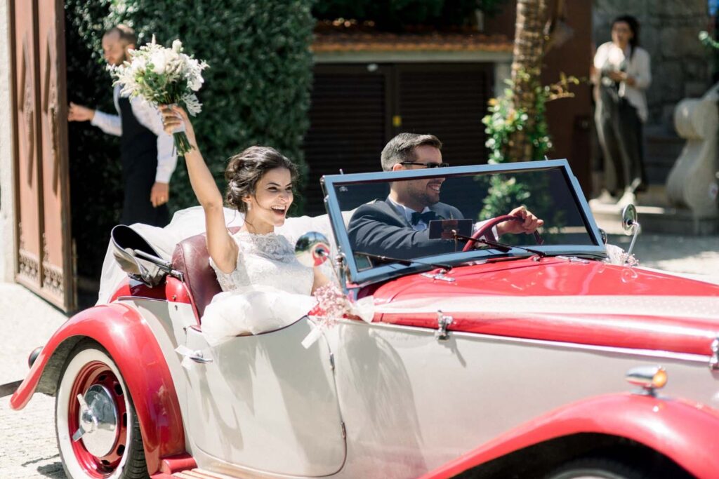 fotografia de um casal de noivos e de um casamento religioso no Porto fotografado pela fotografo de casamento Rui Cardoso Photography