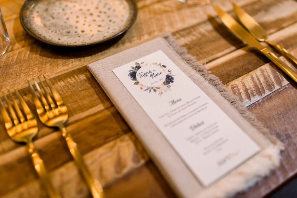 fotografia de um casal de noivos e de um casamento religioso no Porto fotografado pela fotografo de casamento Rui Cardoso Photography
