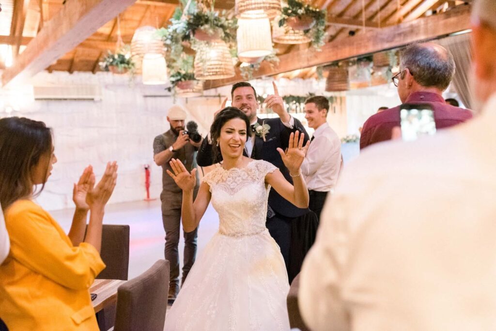 fotografia de um casal de noivos e de um casamento religioso no Porto fotografado pela fotografo de casamento Rui Cardoso Photography