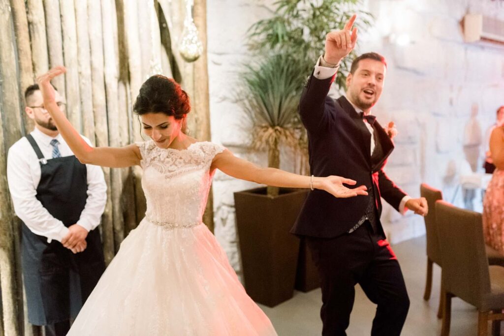 fotografia de um casal de noivos e de um casamento religioso no Porto fotografado pela fotografo de casamento Rui Cardoso Photography
