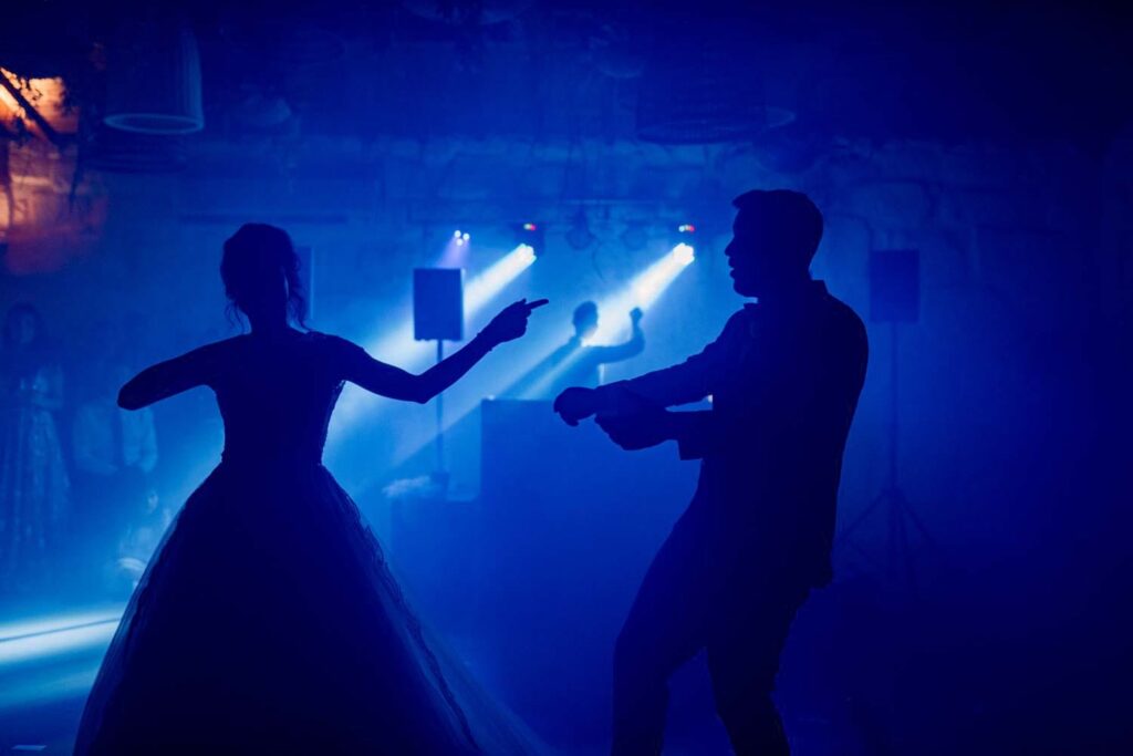 fotografia de um casal de noivos e de um casamento religioso no Porto fotografado pela fotografo de casamento Rui Cardoso Photography